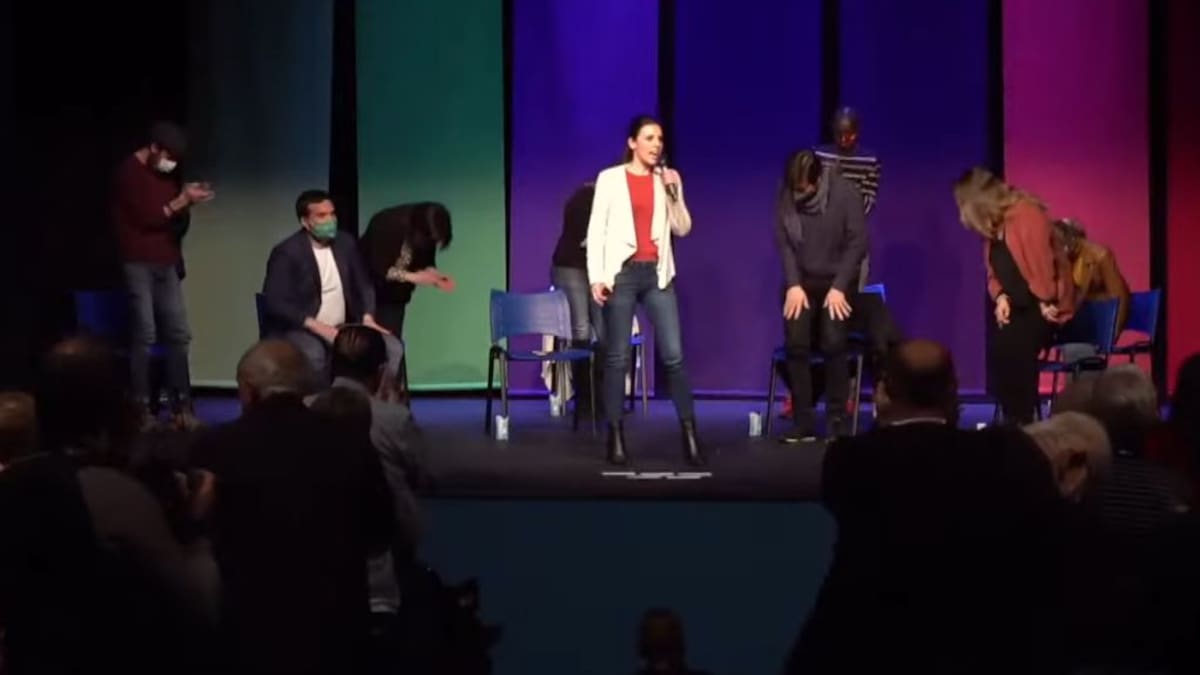 Irene Montero en Fuenlabrada: "Al fascismo, ni agua"