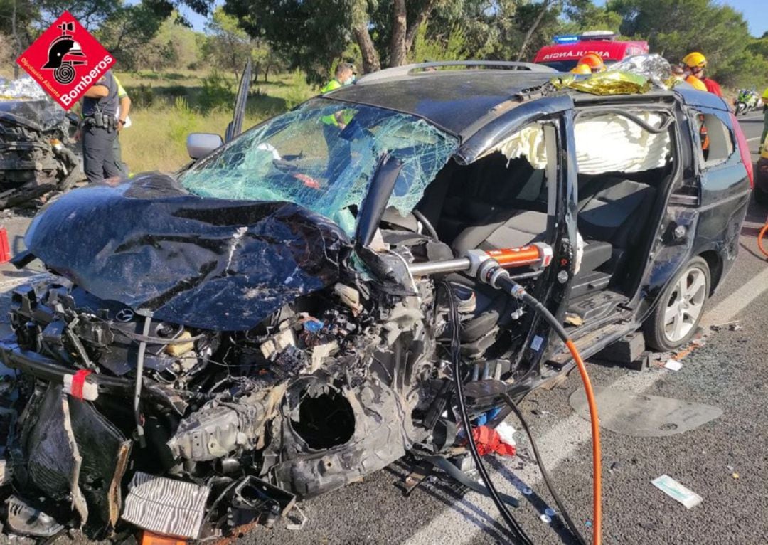 Uno de los vehiculos accidentados