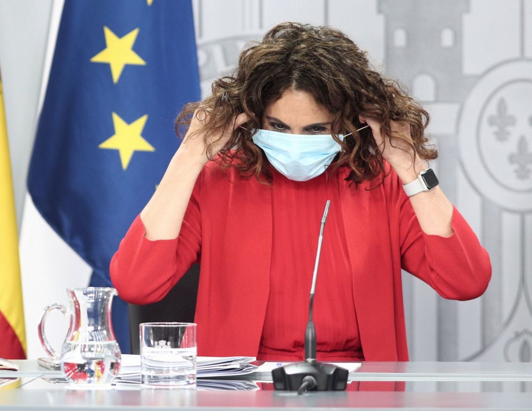  La ministra portavoz y de Hacienda, María Jesús Montero, a su llegada a la comparecencia en rueda de prensa posterior al Consejo de Ministros de Moncloa, Madrid 