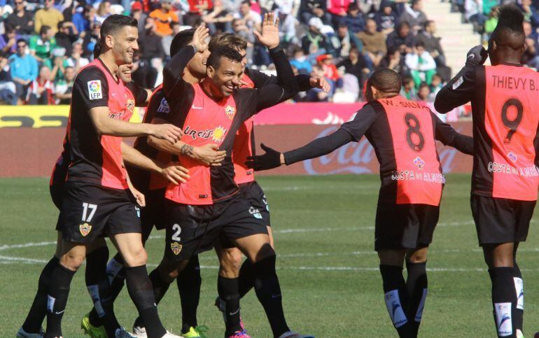 Los jugadores del Almería celebran el segundo gol del brasileño Michel Macedo (2ºi) ante el Córdoba, durante el partido de la jornada 22º de Liga de Primera División disputado en el estadio de El Arcángel