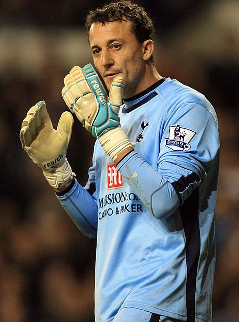 César durante un partido con su anterior equipo, el Tottenham