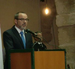 Alberto González (PSOE) durante su discurso de investidura