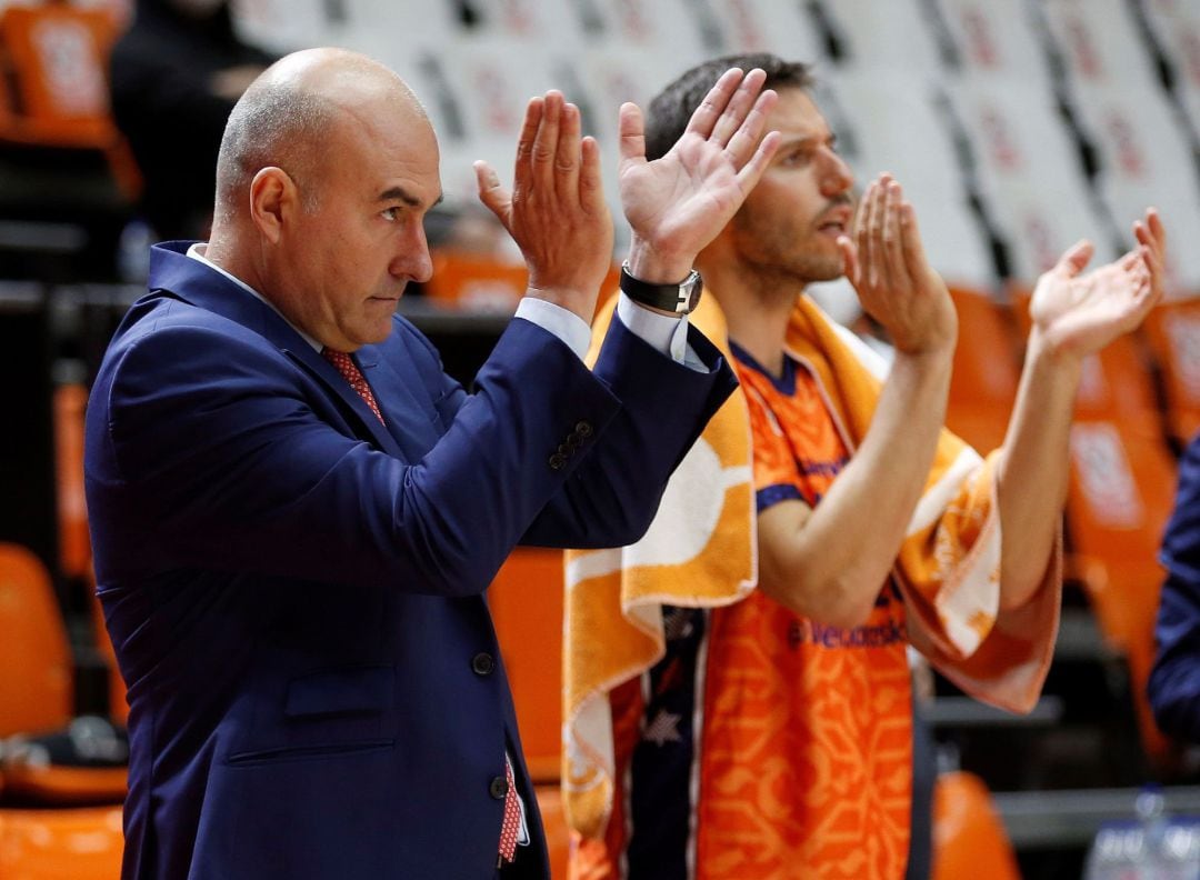 El entrenador del Valencia Basket, Jaume Ponsarnau