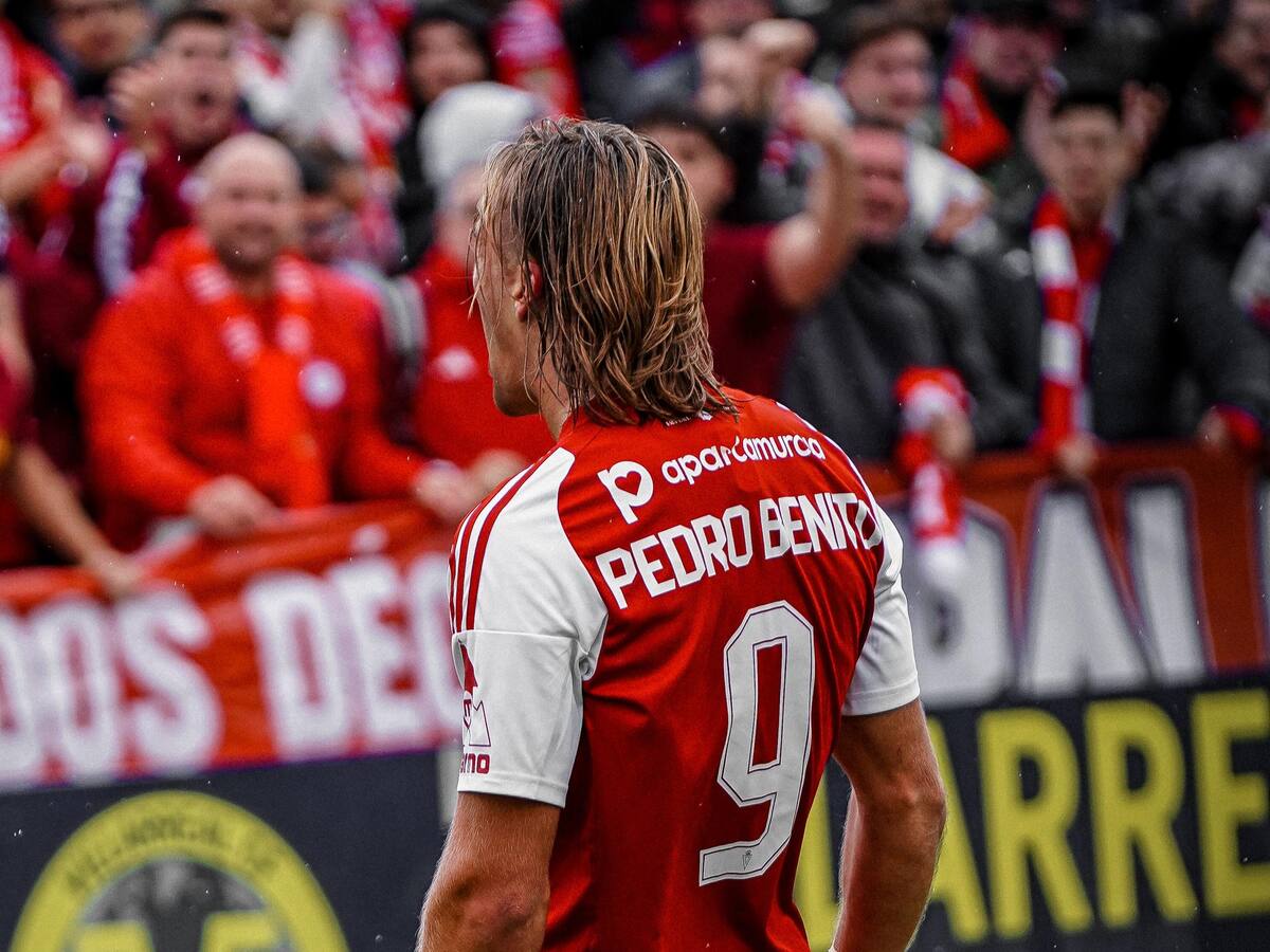 Pedro Benito: "Estoy viviendo el sueño de ser futbolista y doy todo por ello en el Real Murcia"