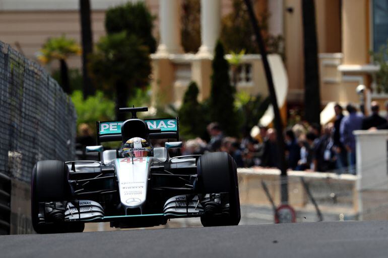 Lewis Hamilton, durante el GP de Mónaco