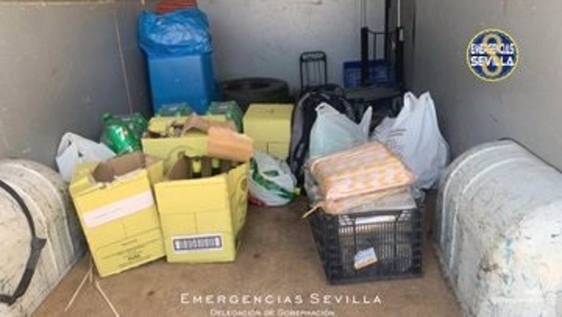 Incautaciones de bebidas por la Policía Local en la Feria de Abril/Emergencias Sevilla