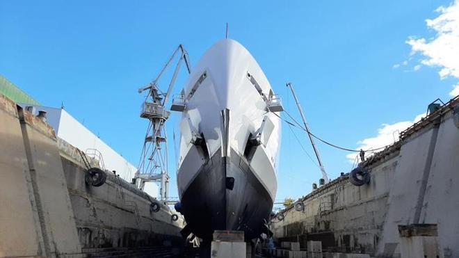 Navantia moderniza su dique seco.