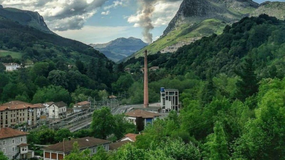 Descubriendo la antigua fábrica de dolomitas de Karrantza (21/11/2025)