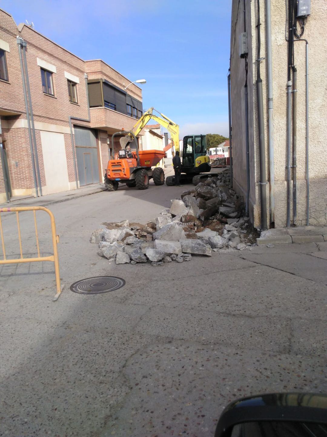 Obras en la calle Árbol del Paraíso