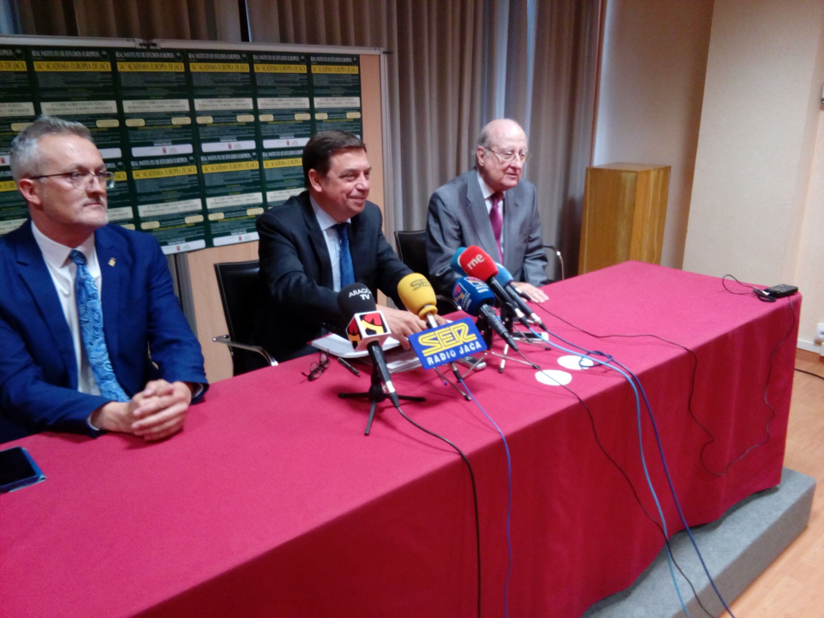 Luis Planas en una de sus últimas visitas a la provincia de Huesca