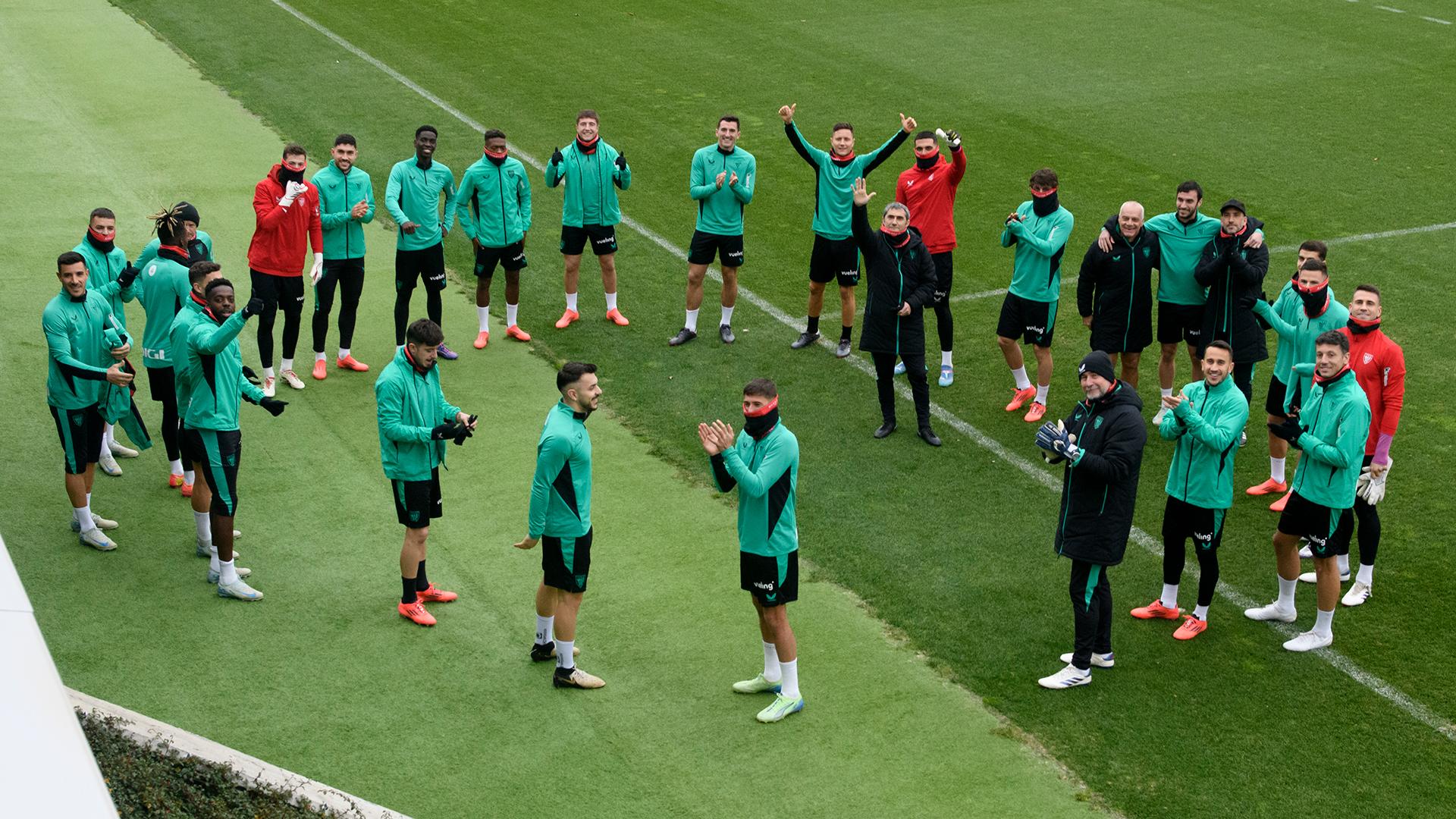 La plantilla del Athletic, en Lezama tras el último entrenamiento antes de viajar a Arabia Saudí para disputar la Supercopa