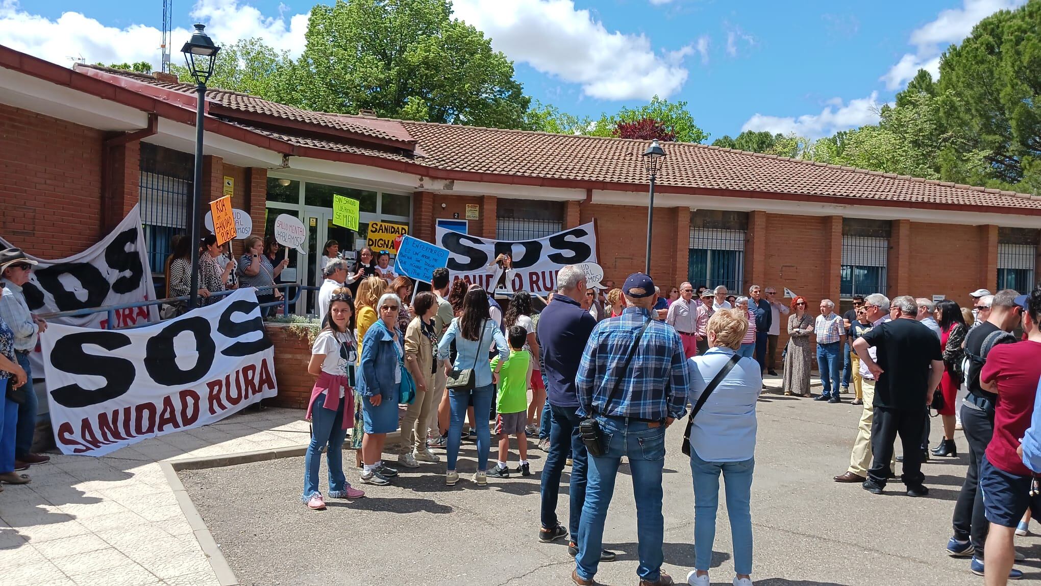 Concentración en Roa por la Sanidad  mayo 2023