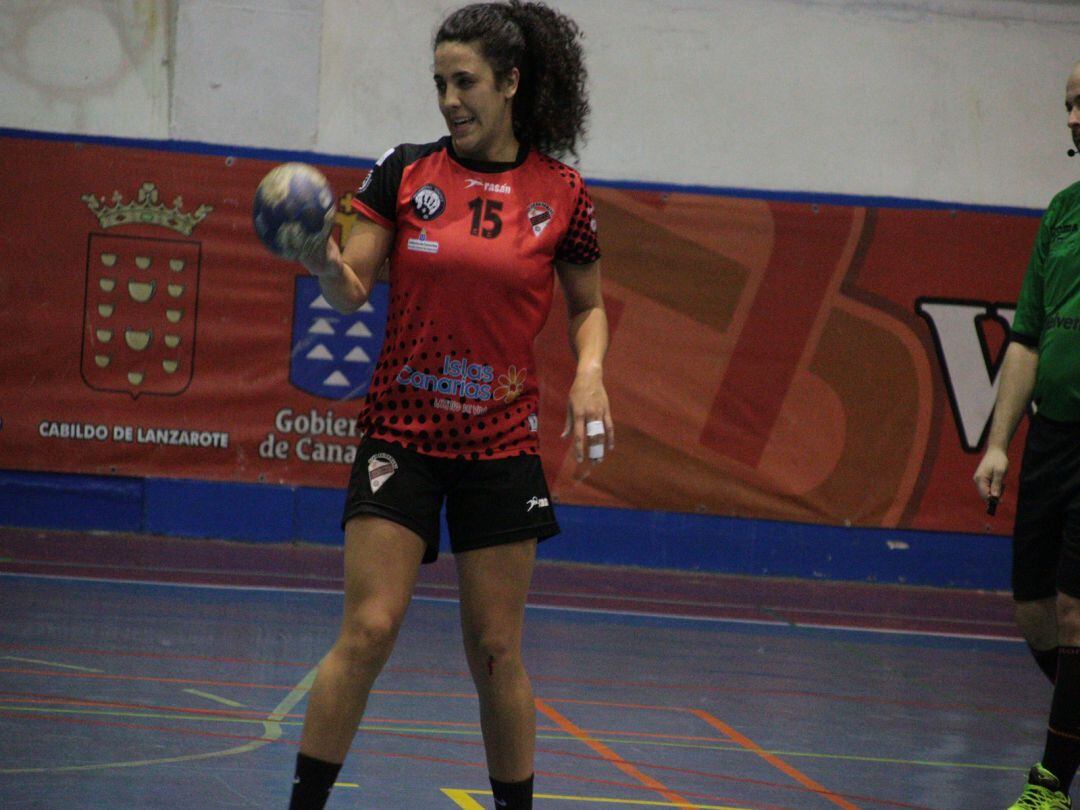 Ariadna Molina durante un partido con el Tejina.