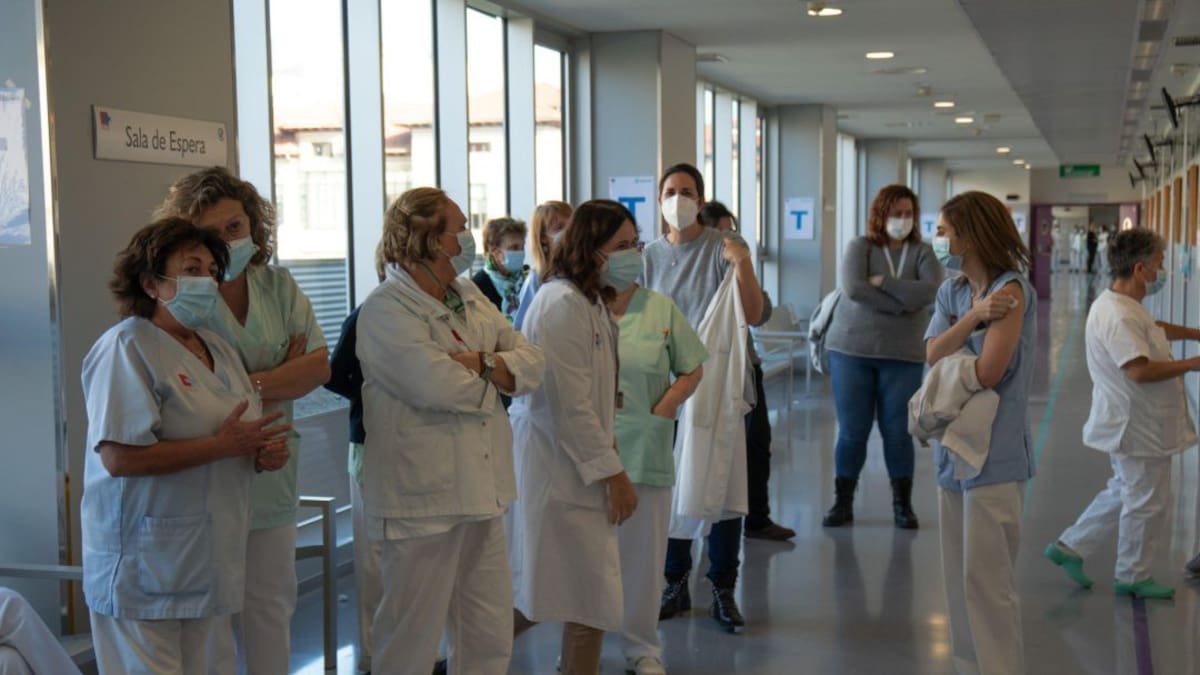 Vacunación en Valdecilla (11/01/2021)