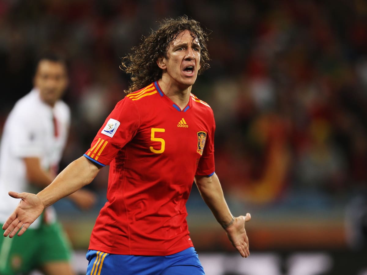 Carles Puyol encabeza un acto para "hombres confundidos" que busca "recuperar la masculinidad"