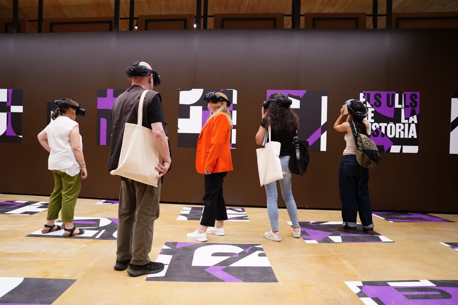 Espai adreçat a l'us de tecnologia inmersiva