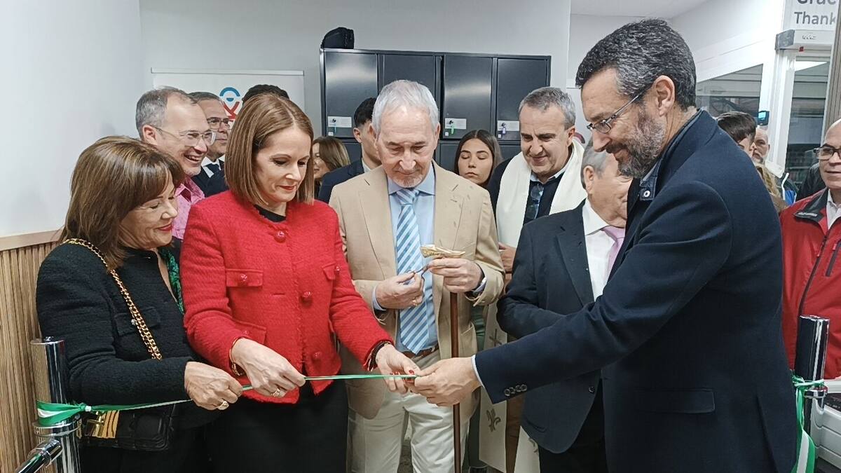 Nuevo supermercado Ruiz Galán en calle Clavel de La Línea