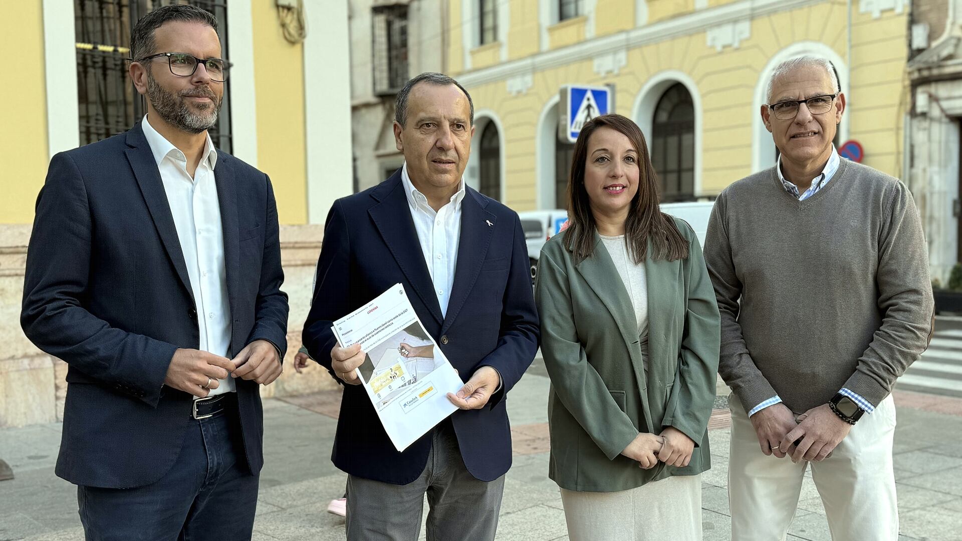 José Luis Ruiz Espejo (PSOE Antequera) junto a María José González, Francisco Calderón y Pedro Doblado