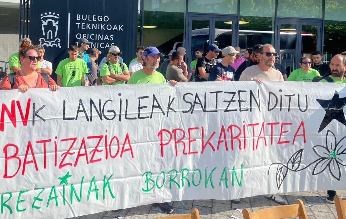 Protesta de los jardineros de Vitoria en huelga