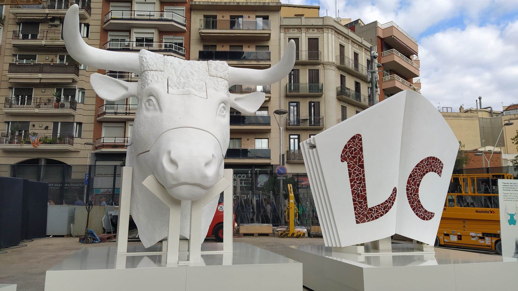 Escultura que representa a l'apòstol Sant Lluc