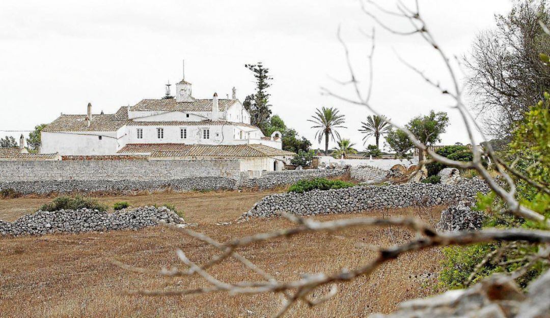 Santa Ponsa és una finca que vol incrementar els seus edificis amb l'excusa de fer un agroturisme.