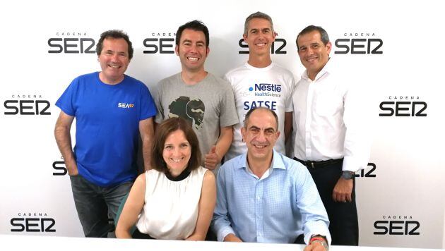 Luis Navas, José Luis Jiménez (de pie), Esther Blat y Cesar Bañuls (sentados)