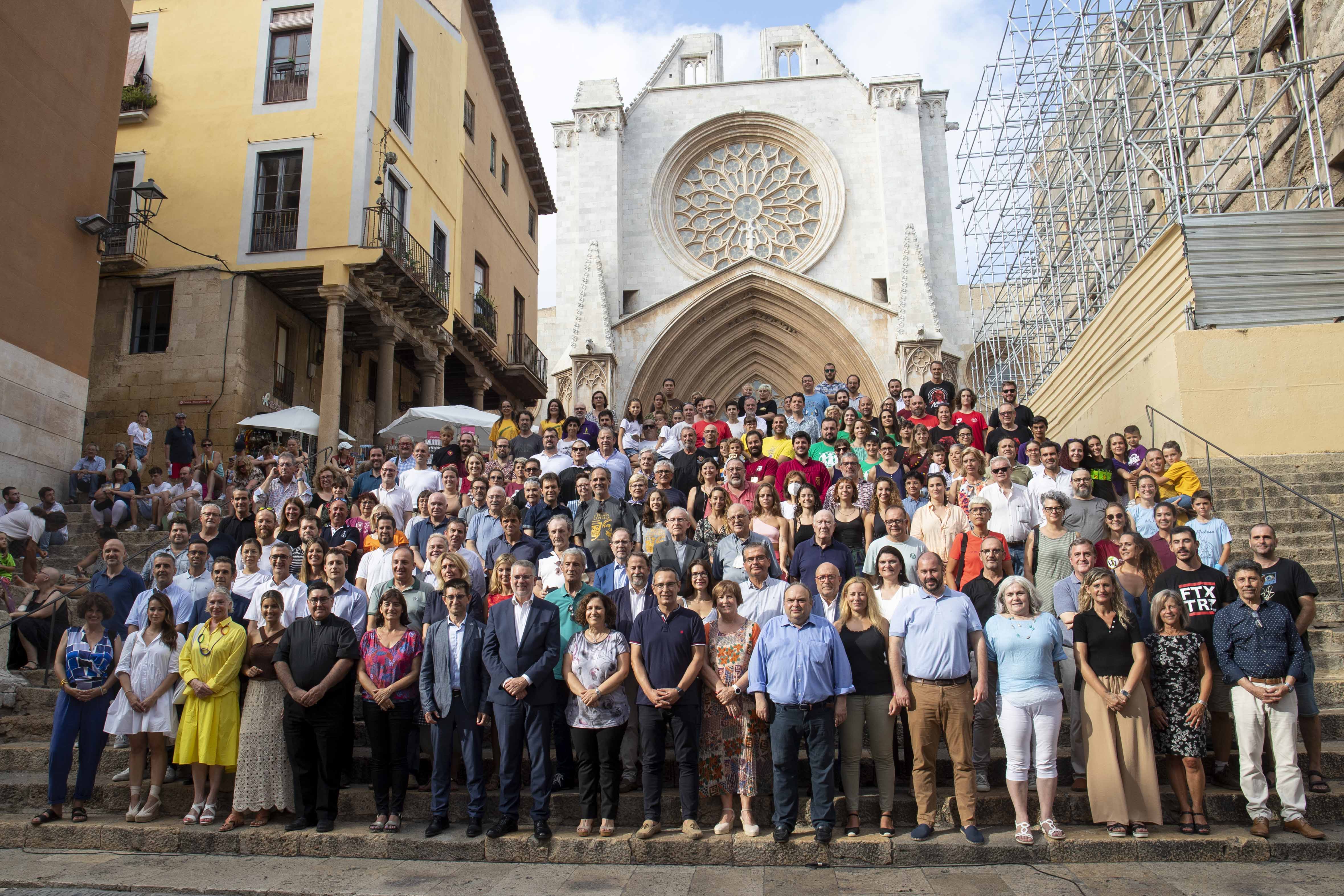 Autoritats i entitats a la presentació actes Santa Tecla 700. Foto: Tjerk van der Meulen