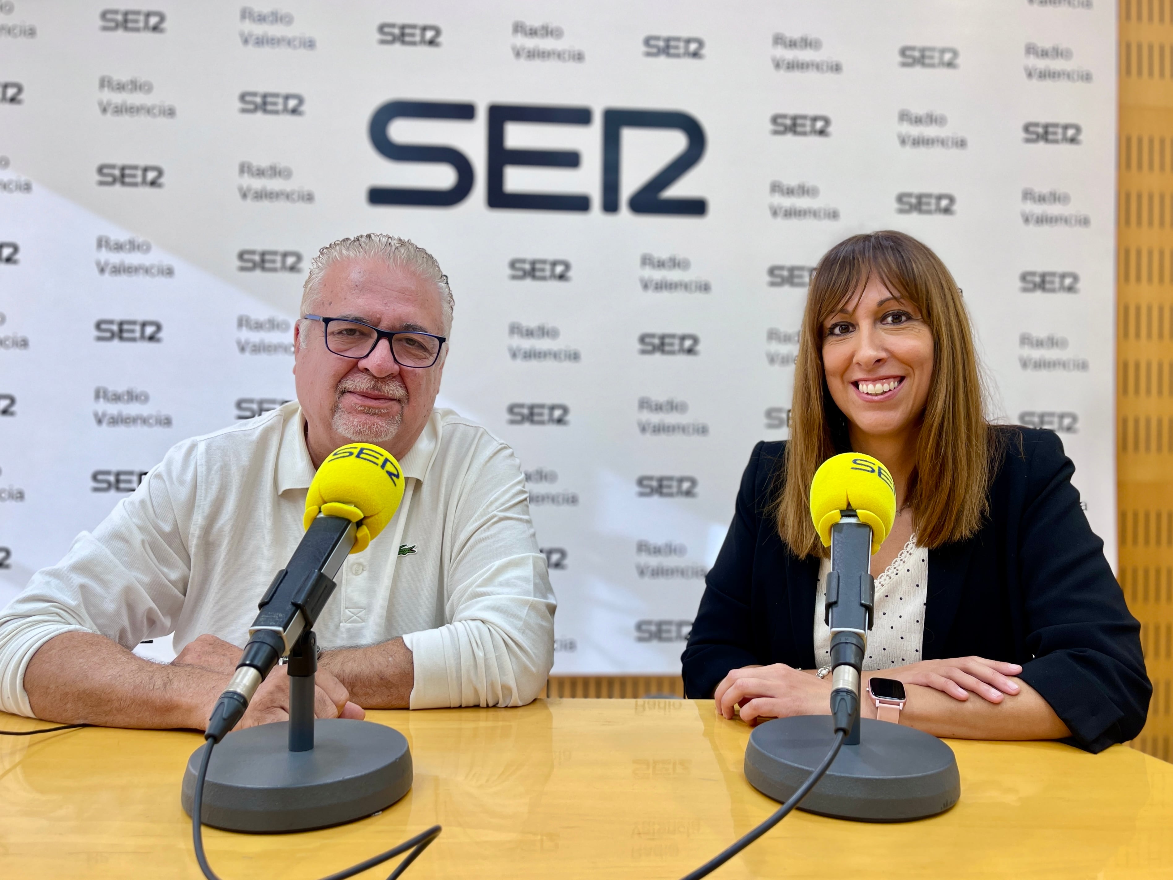 Jèssica Crespo y Arturo Blay conducirán el programa líder de las mañanas