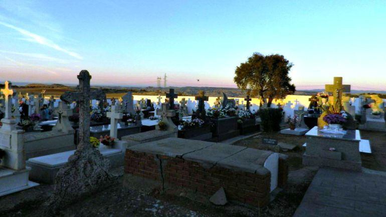 El cementerio también amaneció el día 1 con destrozos en la caseta del guarda