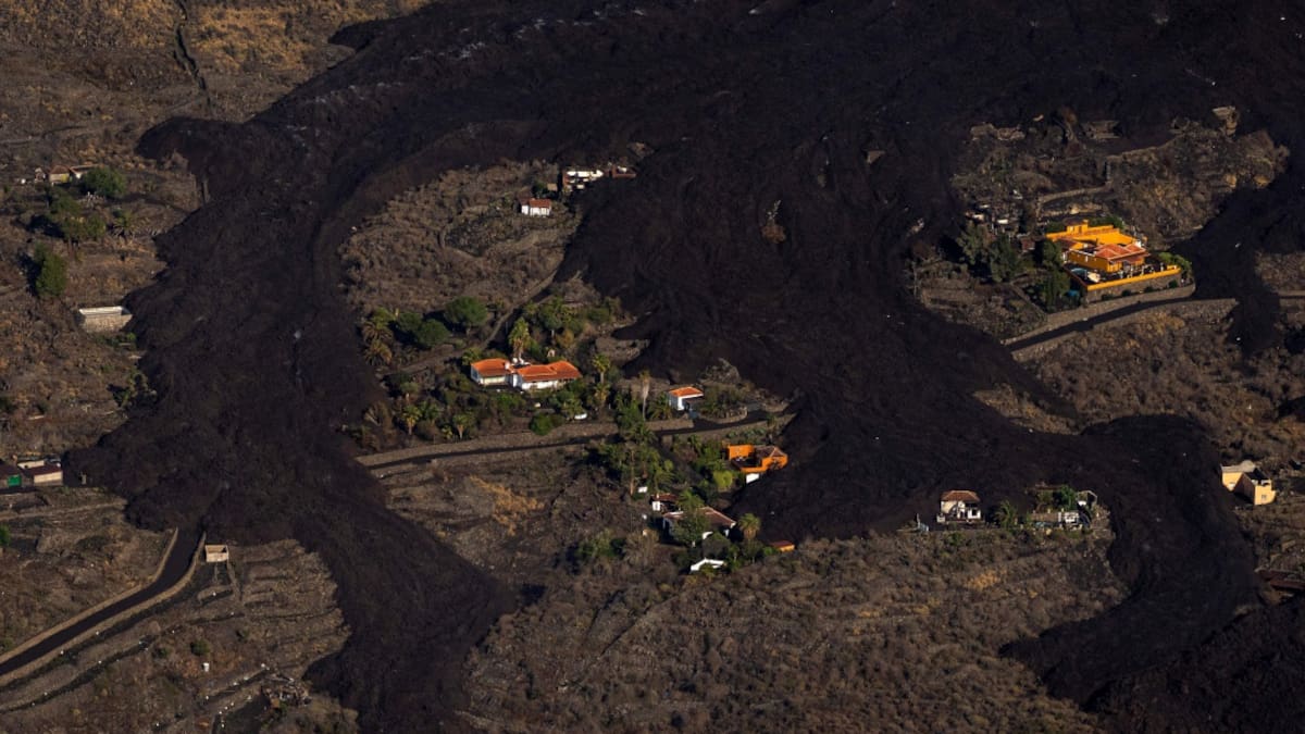 El regalo de una pareja alemana a una familia de La Palma que perdió su casa por el volcán: "Es imposible de explicar, es una sensación de estar soñando”