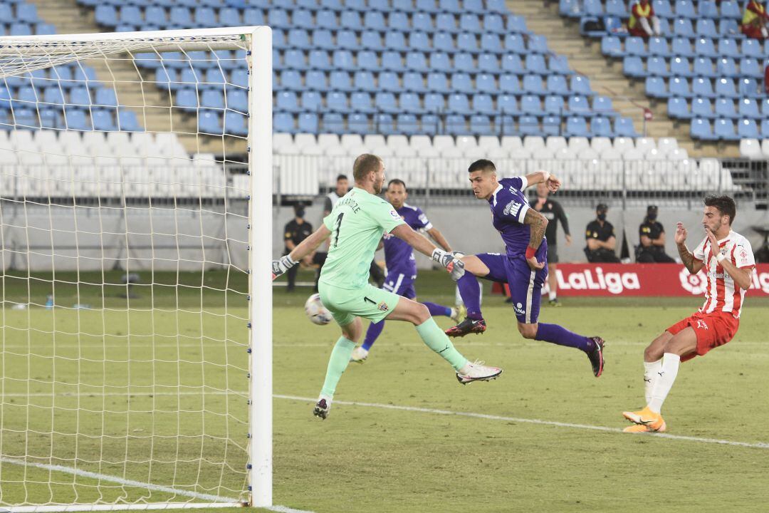 El Almería despertó tras un inicio poco esperanzador.