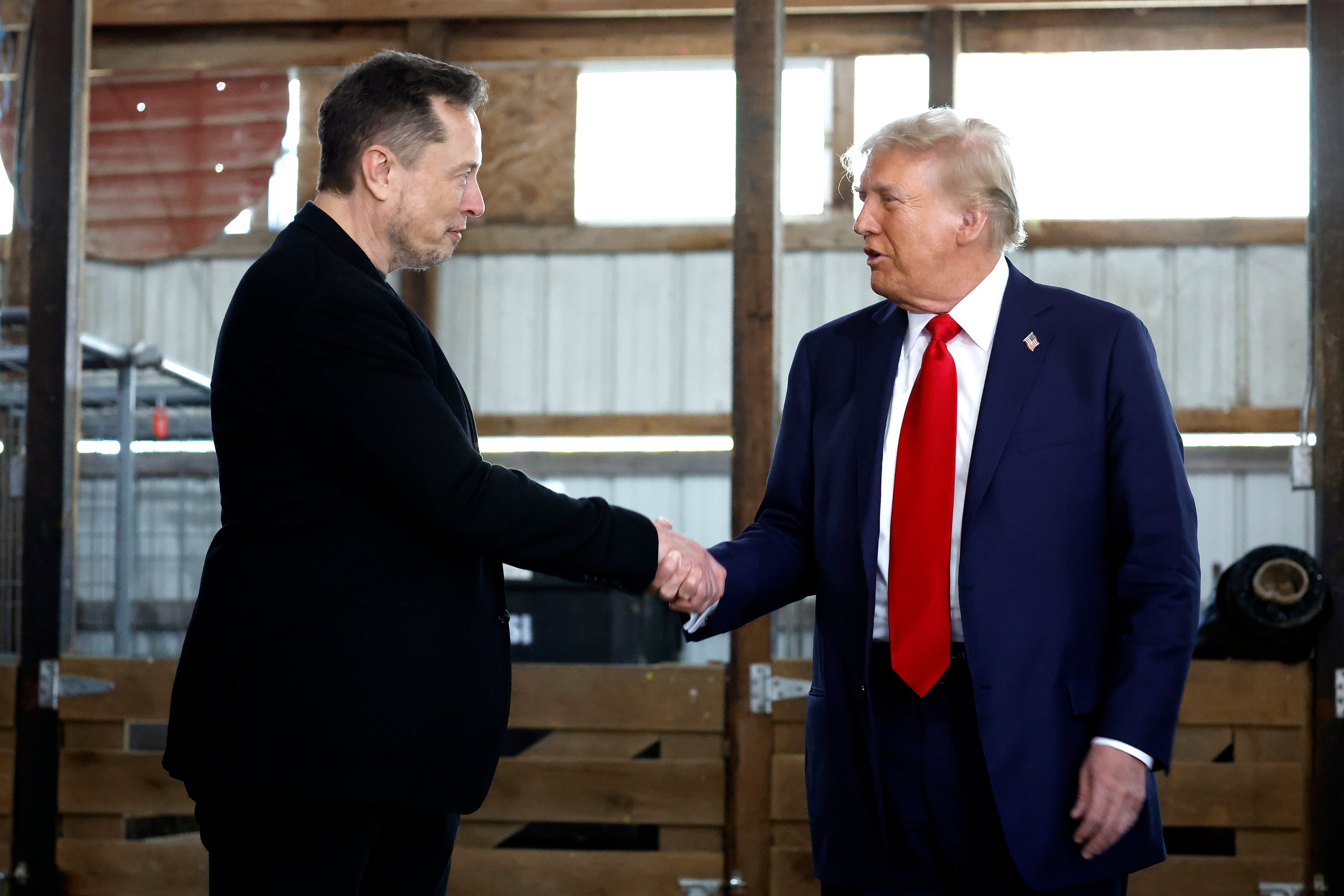 El multimillonario Elon Musk junto al presidente electo de Estados Unidos, Donald Trump, en una imagen de archivo.