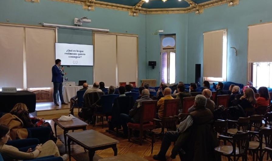 Charla de Javier Portal con la Peña Taurina Oscense