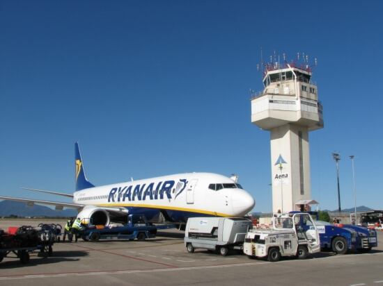 Un avió de Ryanair a l&#039;Aeroport Girona-Costa Brava