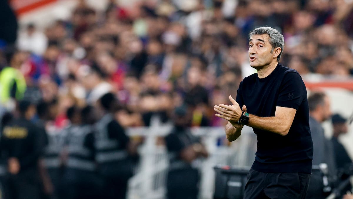 La defensa de Dani Garrido e Iturralde González a Valverde pese a la manita del Barça: "Ojalá siga quince años más"