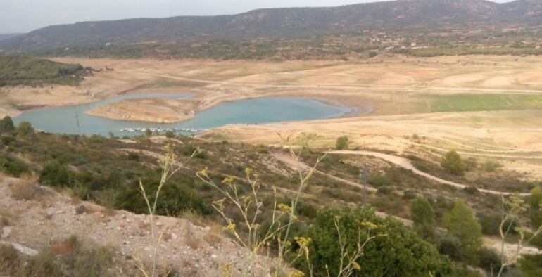 Imagen de archivo embalse Entrepeñas