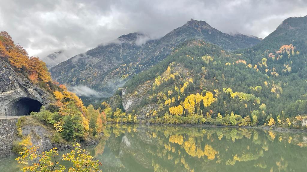 Presa de Paso Nuevo en Benasque durante este otoño