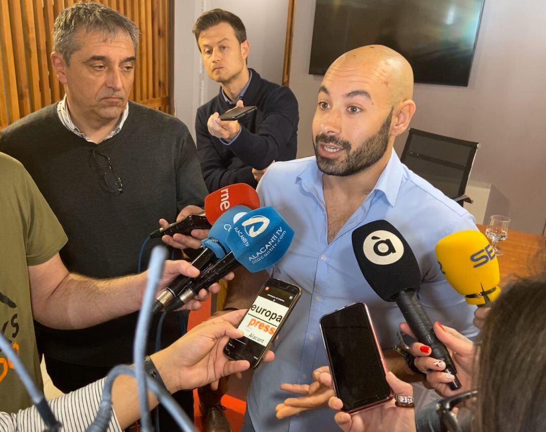 El portavoz de Unidas Podemos, Xavi López, tras la presentación de los presupuestos municipales de 2020