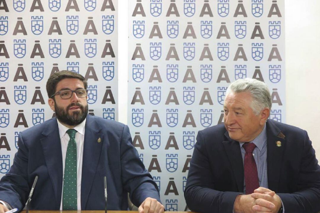 Ángel Jiménez (derecha) junto a Jesús Manuel Sánchez Cabrera
