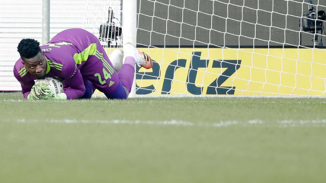 Onana, en un partido del Ajax.