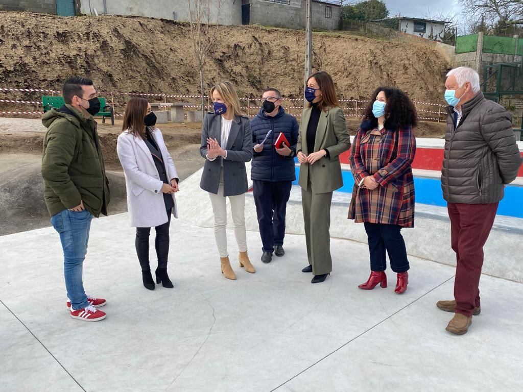 La delegada de la Xunta durante la visita