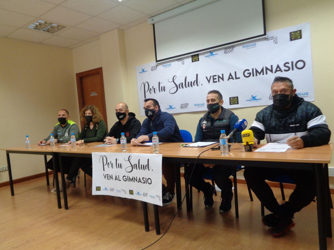 Representantes de los gimnasios de Aranda en la comparecencia