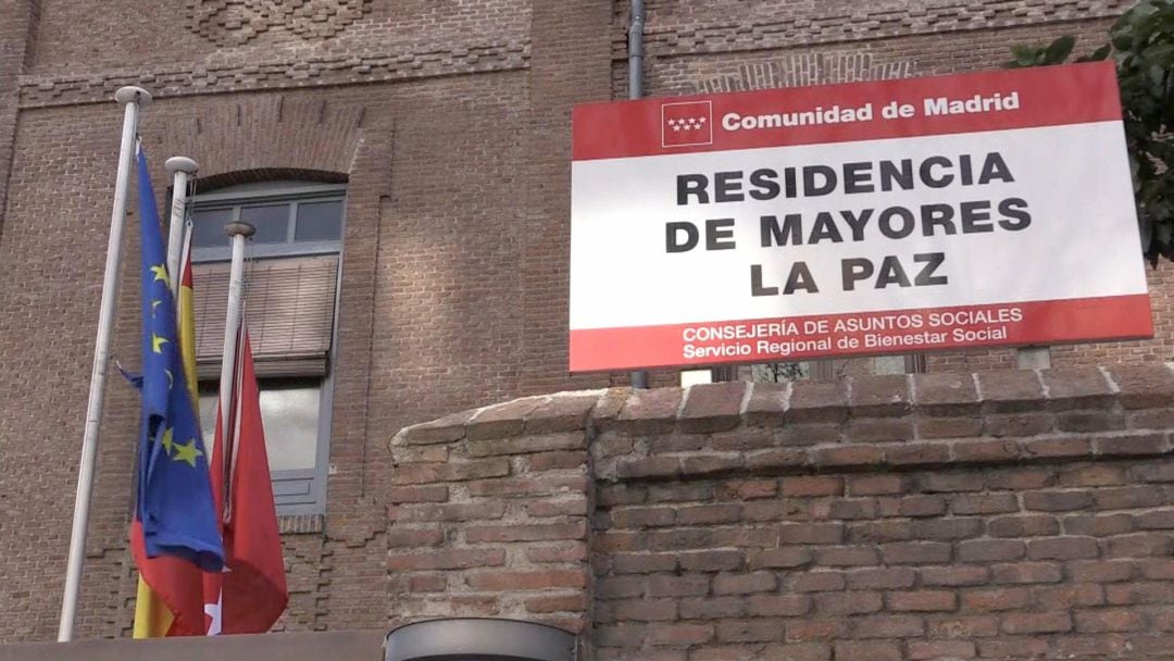 Vista de la fachada de la residencia de mayores de La Paz.