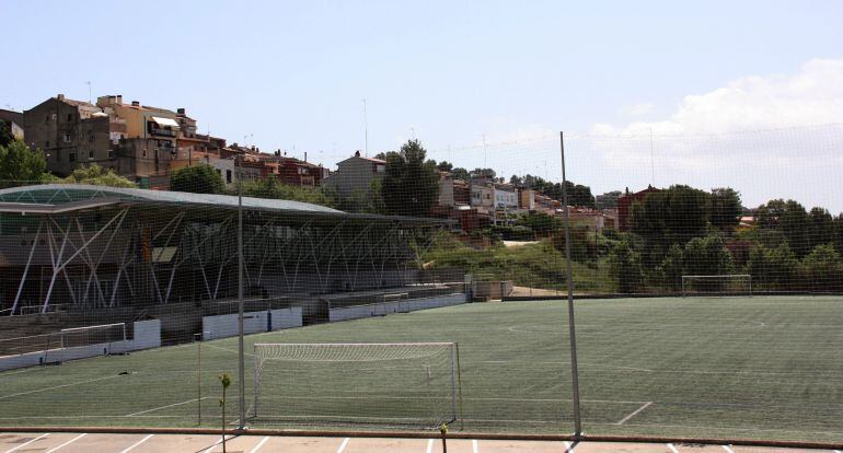 Imatge del camp de futbol de Viladecavalls, on treballava com a monitor el jove acusat d&#039;abusar de quatre menors