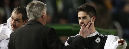 Ancelotti felicita a Isco