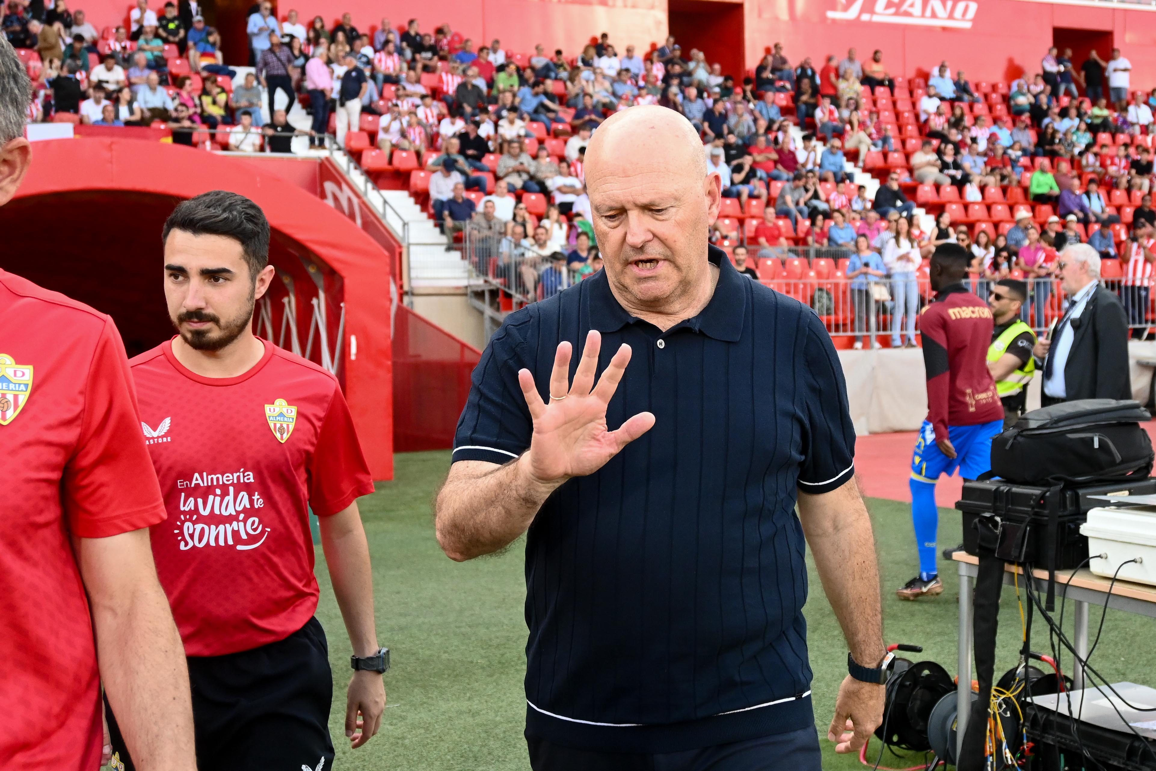 Pepe Mel se fue del Almería como un señor.