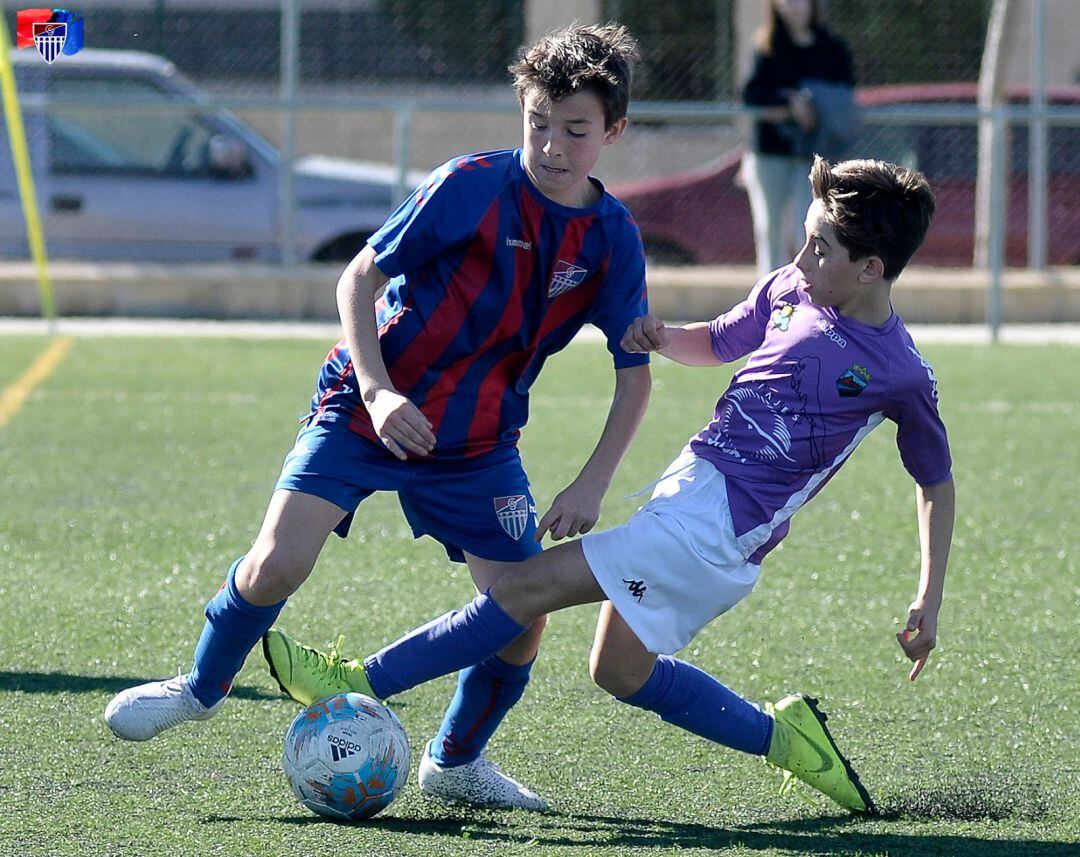 Imagen de un encuantro de la primera provincial de alevines en la que se ha proclamadao campeón la Segoviana A, aunque quedan suspendidos las fases de ascenso