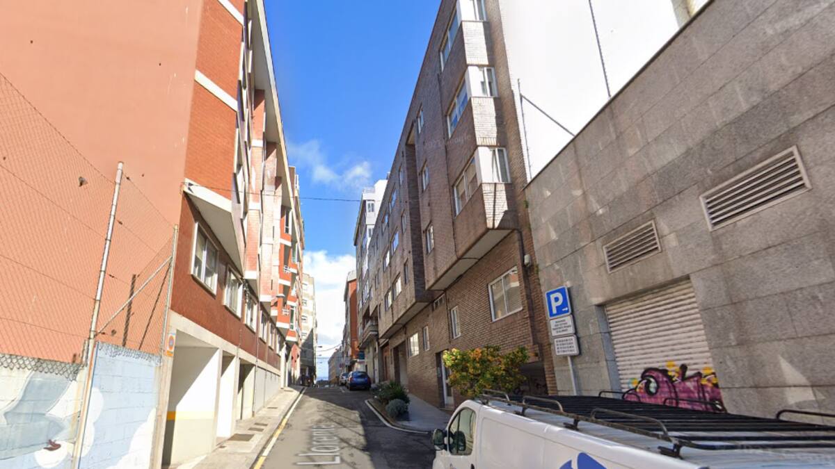 Detenido un joven de Vigo tras amenazar a su madre y entrar en su vivienda rompiendo la puerta