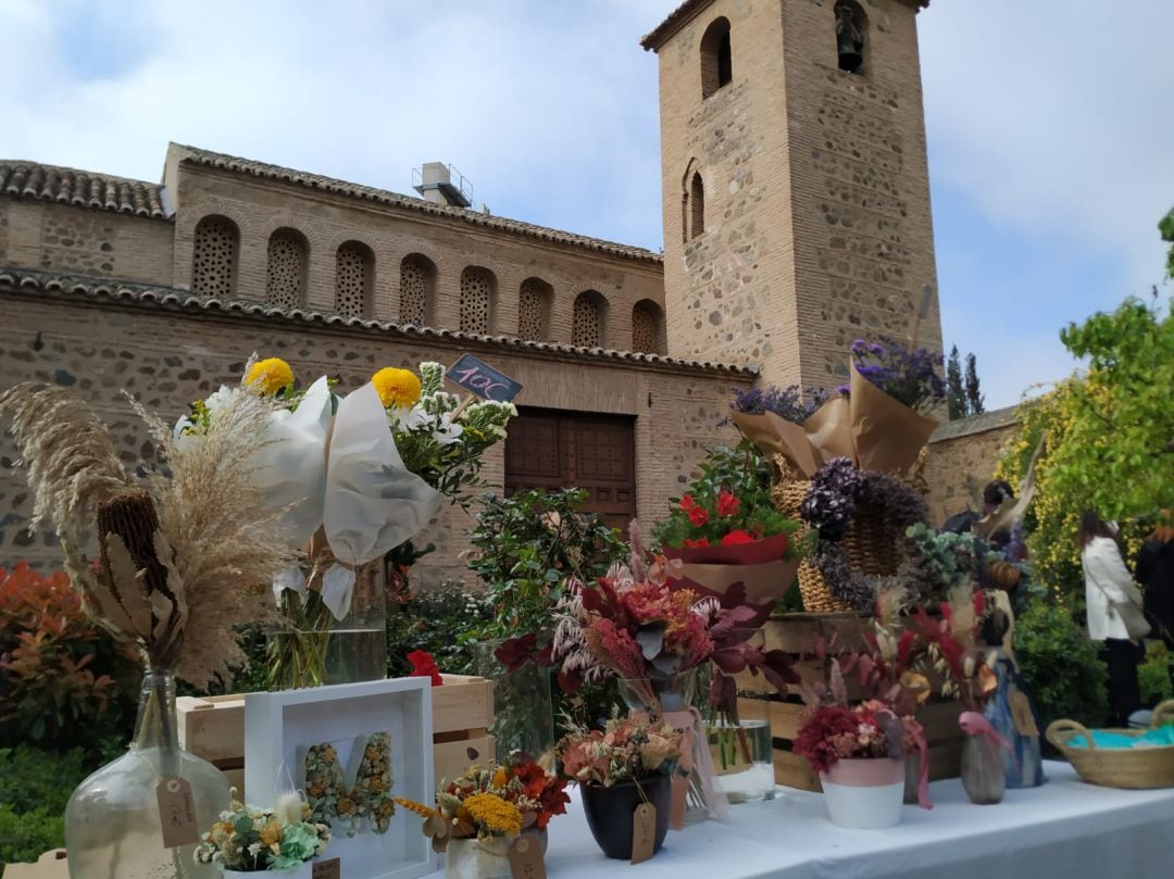 Mercado de Flores en el patio de San Lucas