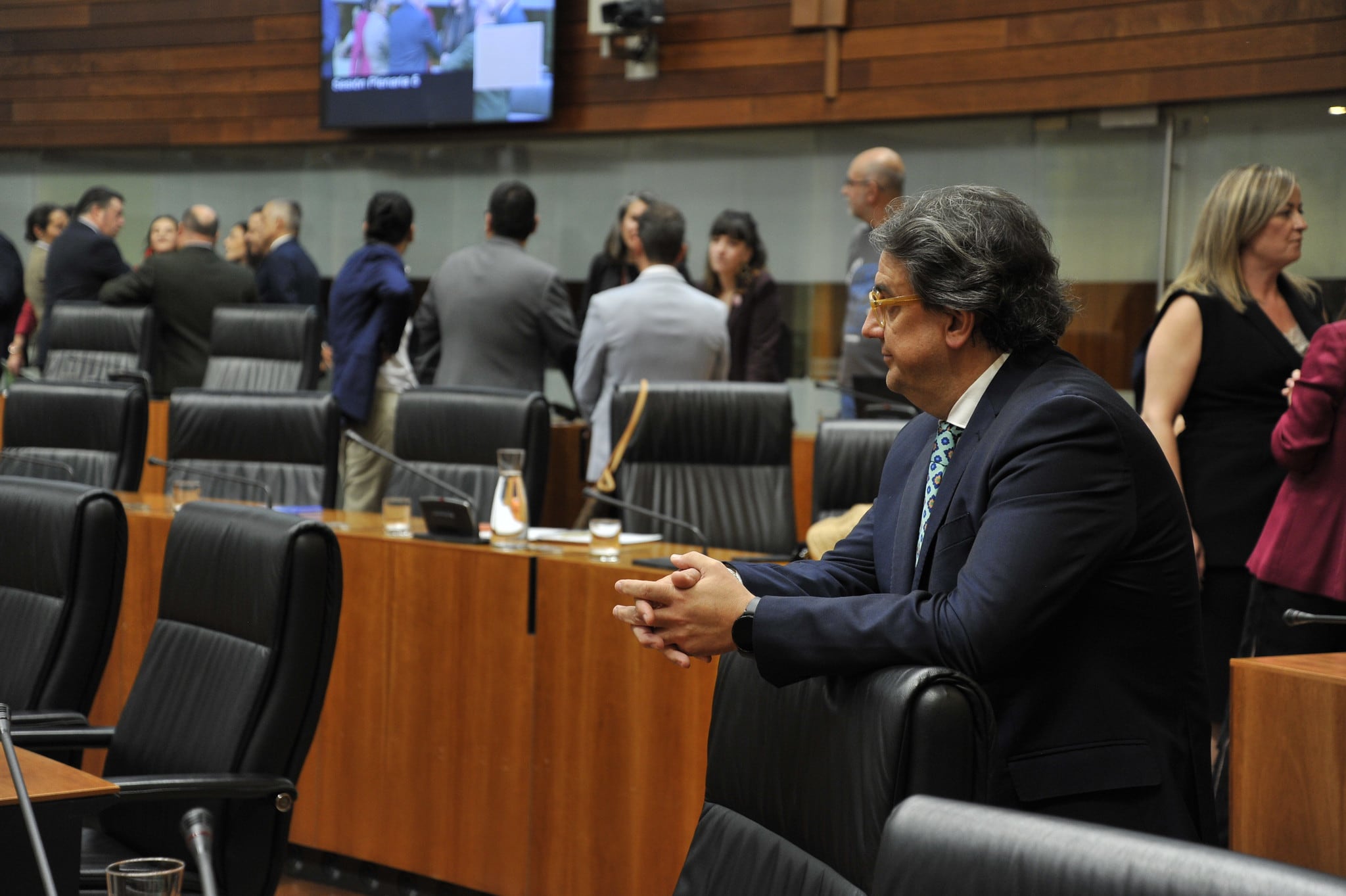 José María Vergeles, portavoz del PSOE de Extremadura, antes del comienzo del discurso